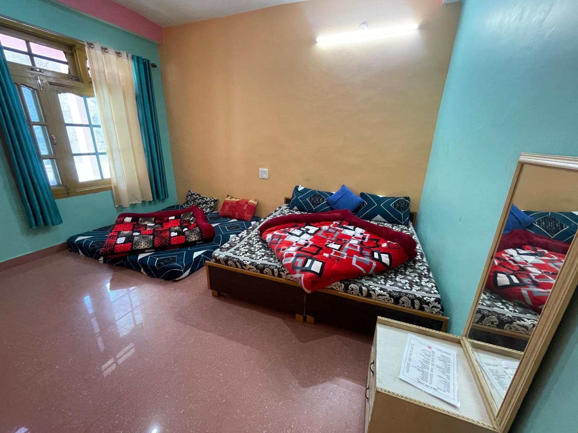 Chojh Inn Guest House Kasol Buitenkant foto