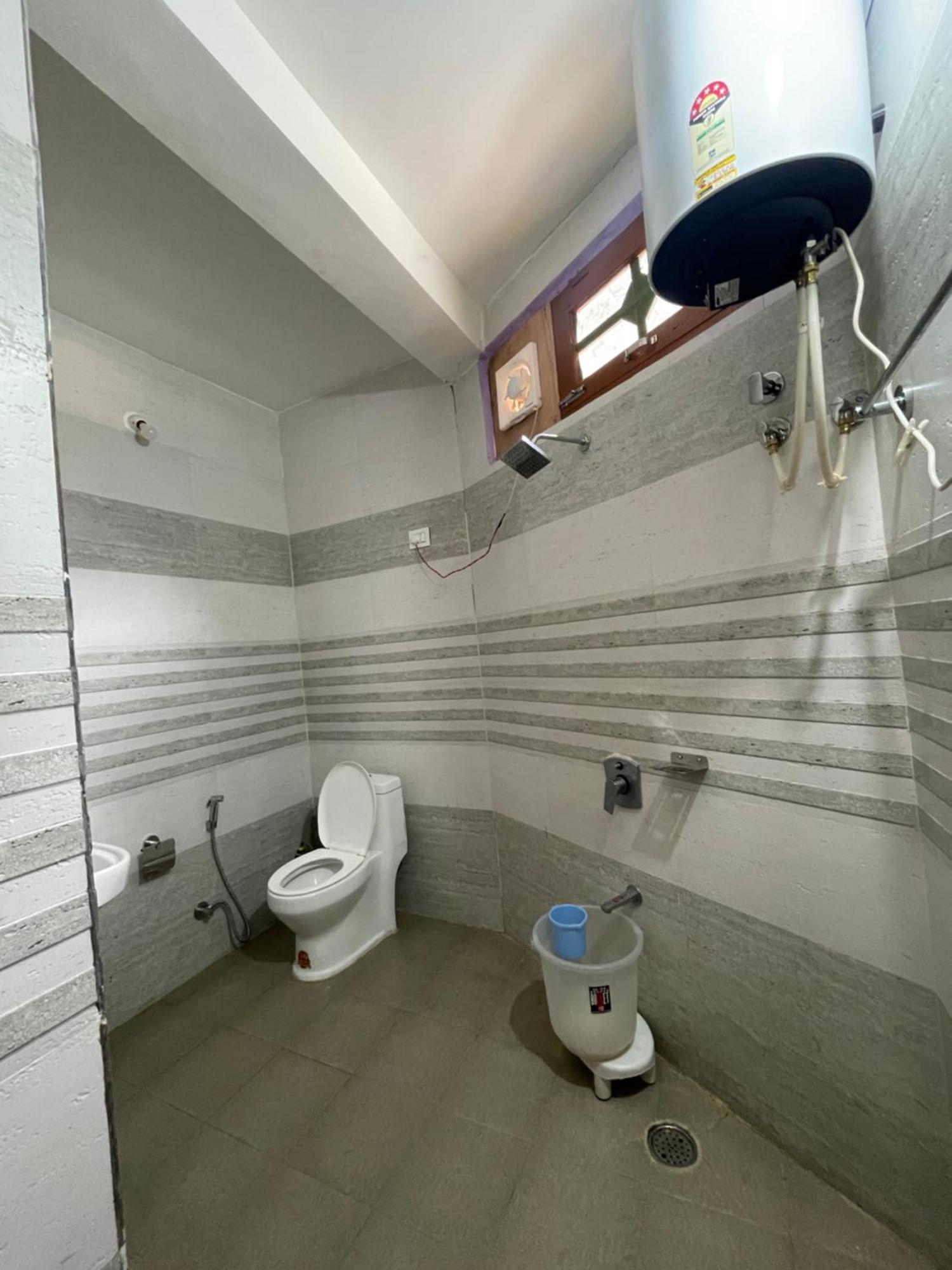 Chojh Inn Guest House Kasol Buitenkant foto